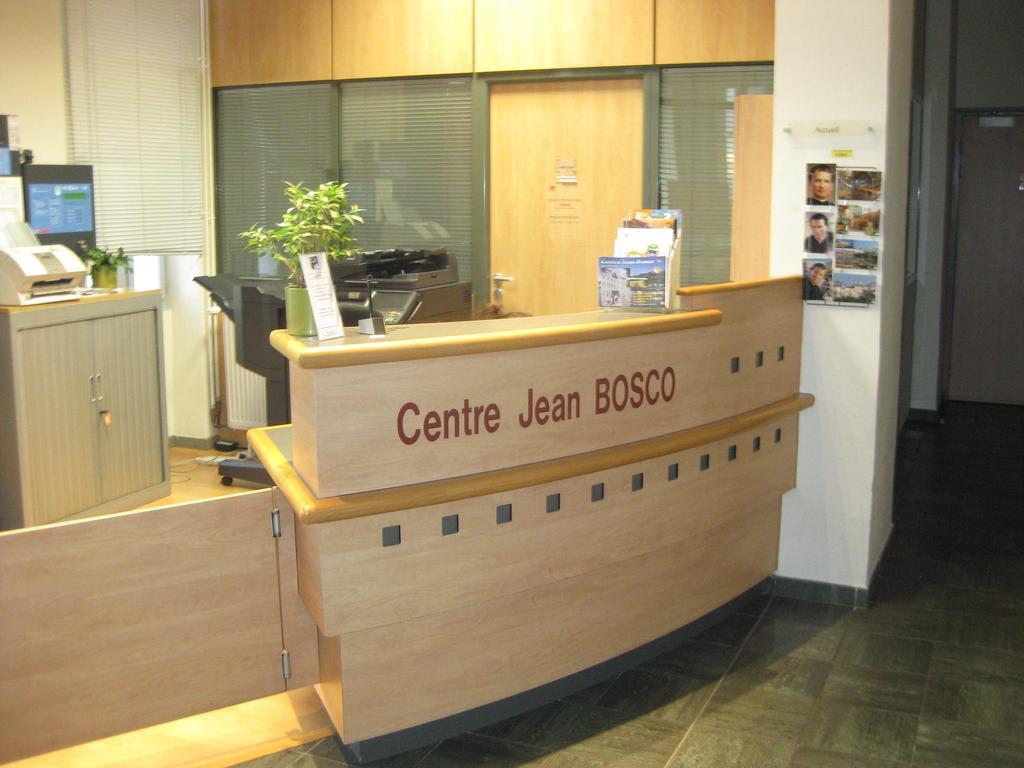 Centre Jean Bosco Hotel Lione Esterno foto